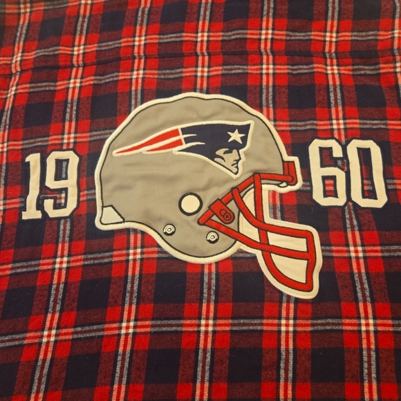 NFL New England Patriots Plaid Embroidered Spellout Flannel Hoodie Jacket XL - Picture 6 of 9